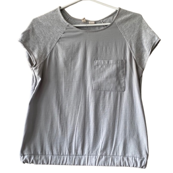 ⭐️Host Pick⭐️Anthropologie Moth Short Sleeve top - Picture 2 of 12